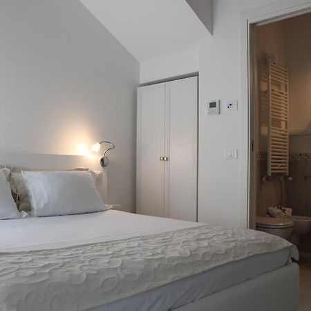 Punto 41 Hotell Peschiera del Garda Exteriör bild