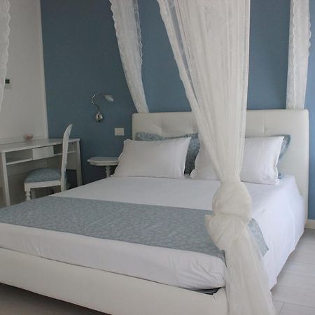 Punto 41 Hotell Peschiera del Garda Exteriör bild