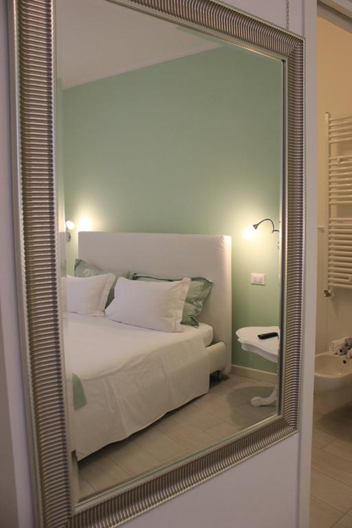 Punto 41 Hotell Peschiera del Garda Exteriör bild
