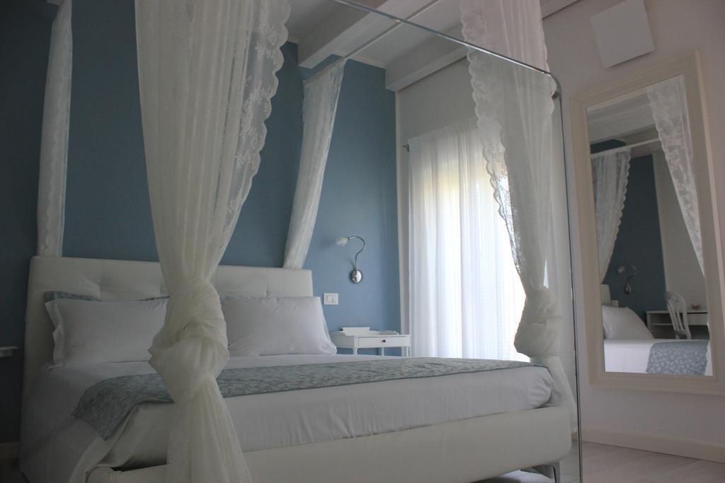 Punto 41 Hotell Peschiera del Garda Exteriör bild